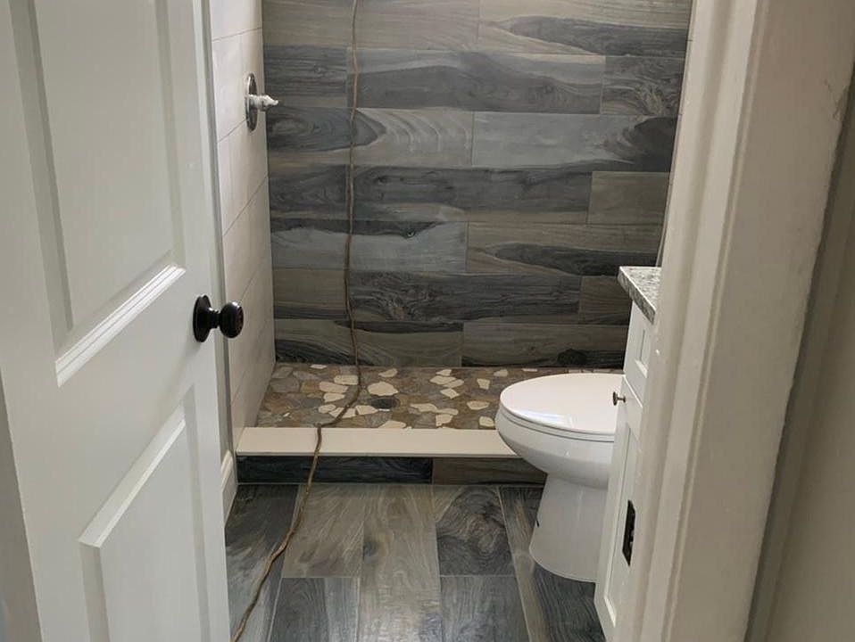 1st image of 828 N G St #3