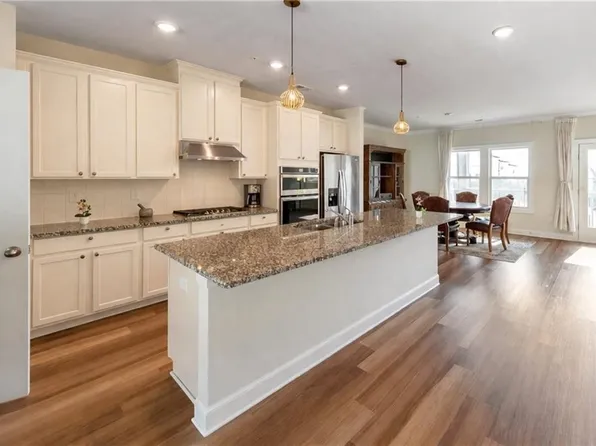 823 Mackay Crk, Woodstock, GA 30188