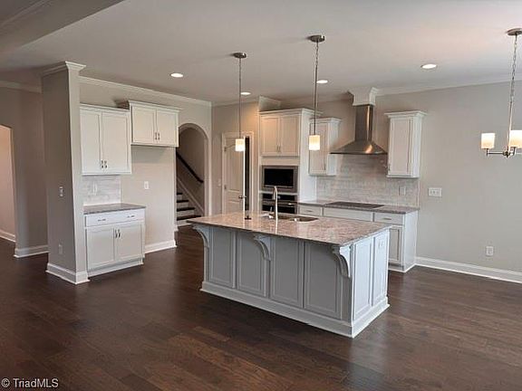 5th image of 205 Grandworth Way