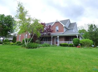 6735 W Meadows Ln, Maumee, OH 43537