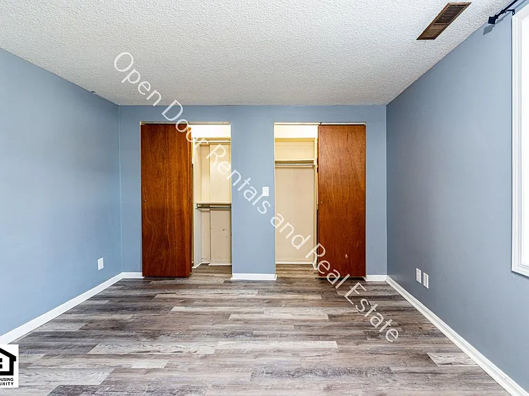 340 N Wayne St — Photo 8