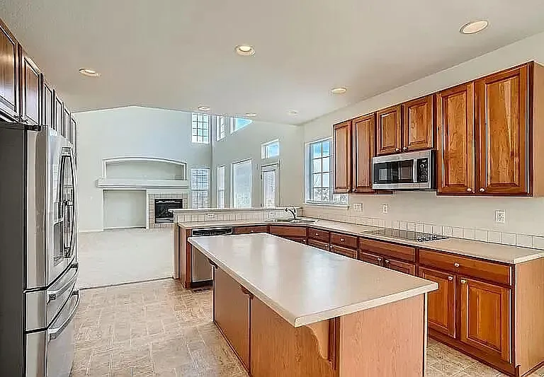 20981 E Hampden Pl — Photo 5