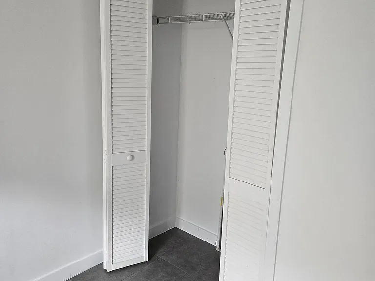 536 NW 42nd St #2 — Photo 11