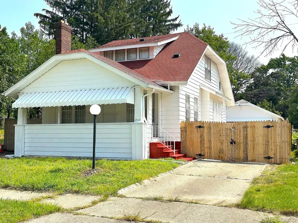 2326 Bassett Pl, Flint, MI 48504
