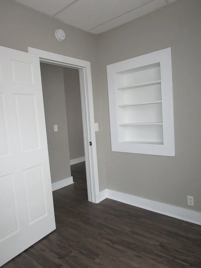 706 E. Jackson — Photo 3