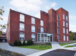 5 Clark St APT 402, Pawcatuck, CT 06379