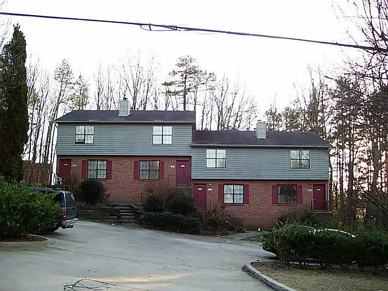 2235 Highpoint Rd — Photo 1