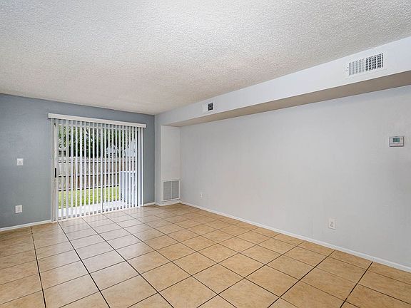 2nd image of 1727 Avocado Ave #2