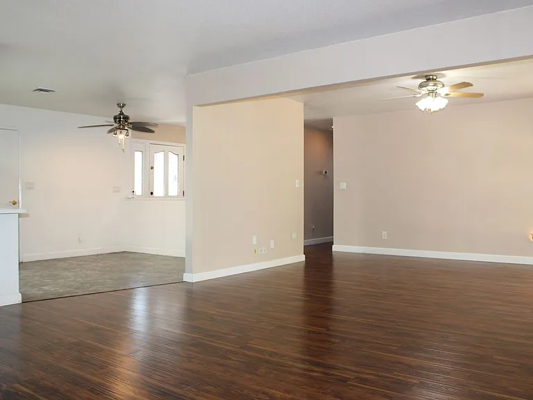 1513 Dana Way — Photo 4