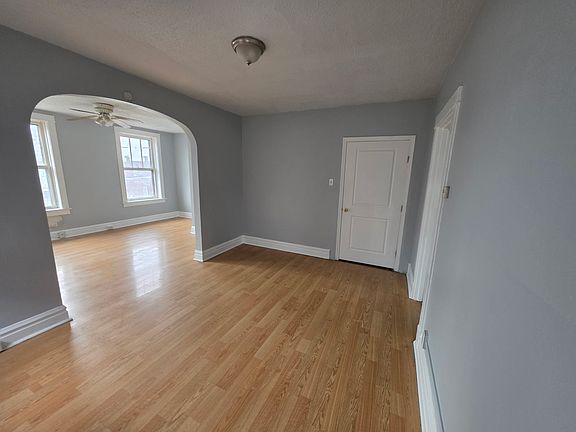 2nd image of 3231 Dakota St Floor 2