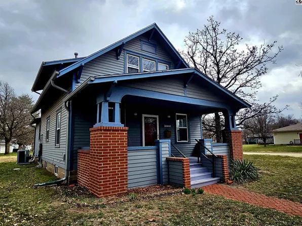 804 N Main St, Lindsborg, KS 67456