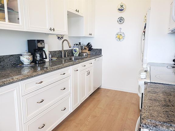 2nd image of 776 N Bowl Ln