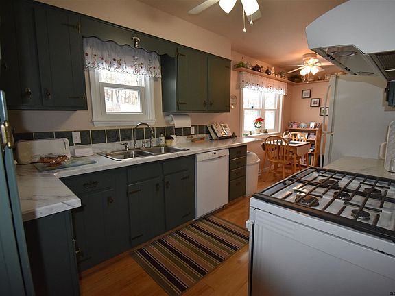 2nd image of 15 Greenway N