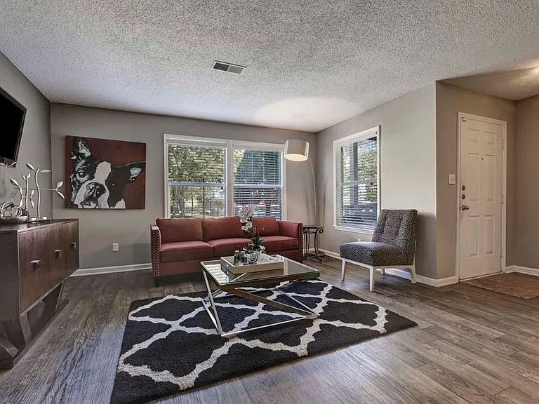 Harlowe Apartments — Photo 5