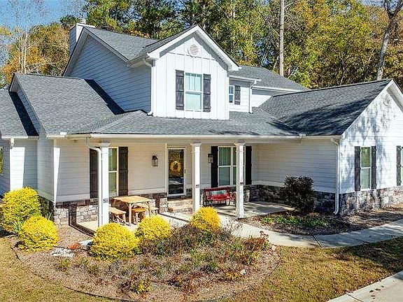 2nd image of 629 Dee Kennedy Rd