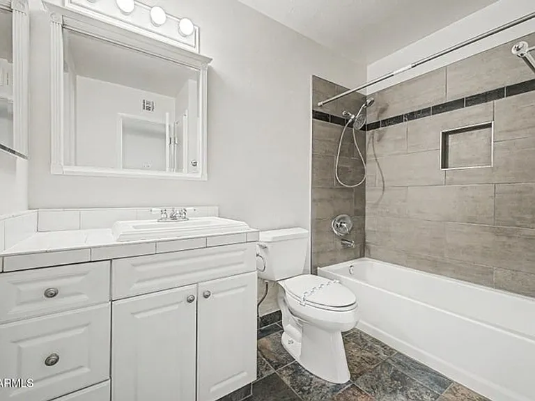 8501 E Roanoke Ave — Photo 15