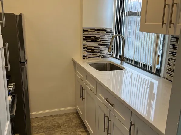 98-25 64th Road image 4 of 12