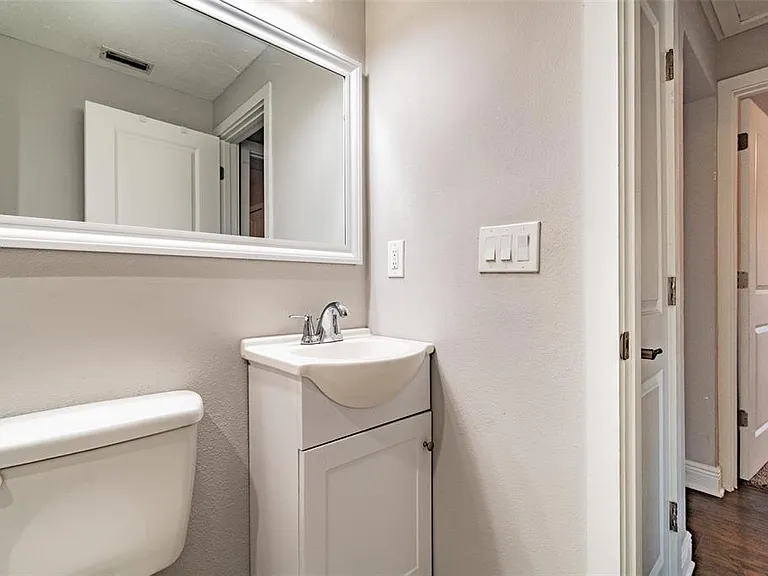 3208 W Napoleon Ave — Photo 31