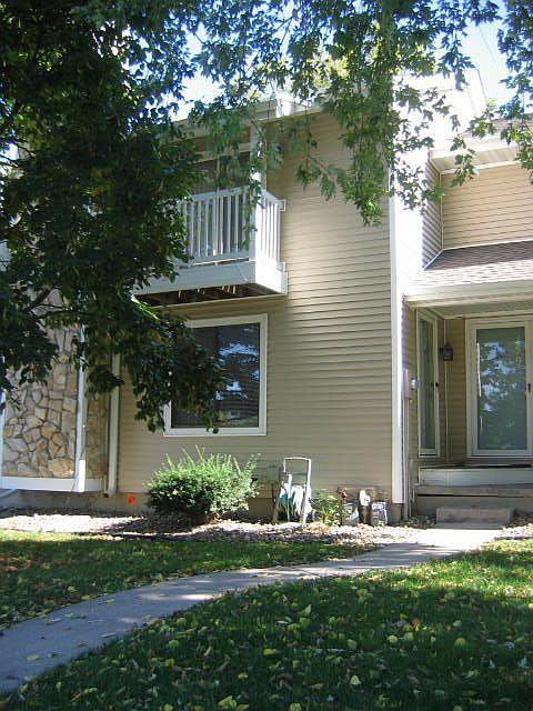 Front of townhome
