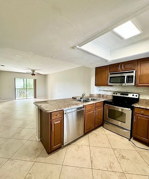 4790 S Cleveland Ave #207 — Photo 3
