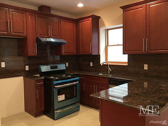 2nd image of 71 Bay 28th St #3