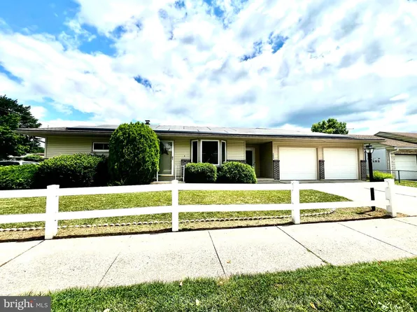 205 Elwyn Ave, Sinking Spring, PA 19608