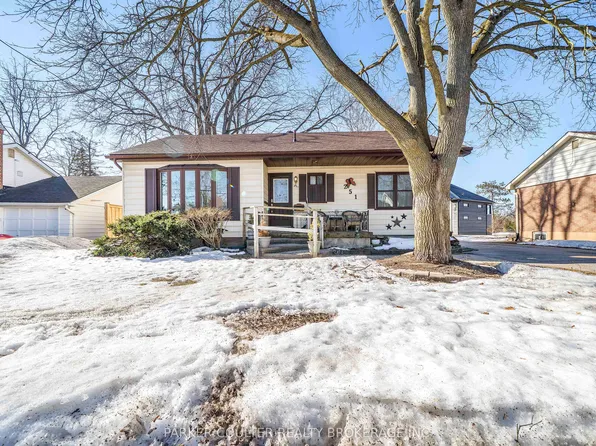 251 Codrington St, Barrie, ON L4M 1S6