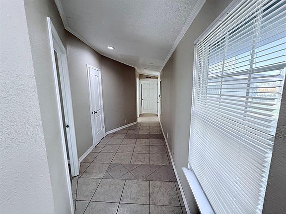 5th image of 9027 Puritan Way #524