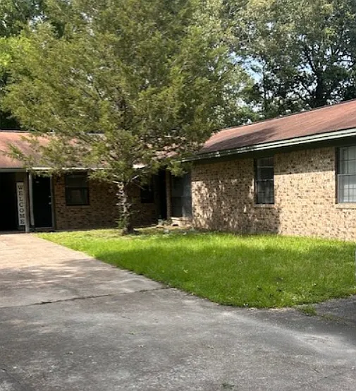 111 Hummingbird Ln