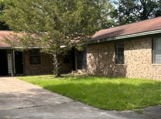 111 Hummingbird Ln, Lufkin, TX 75904