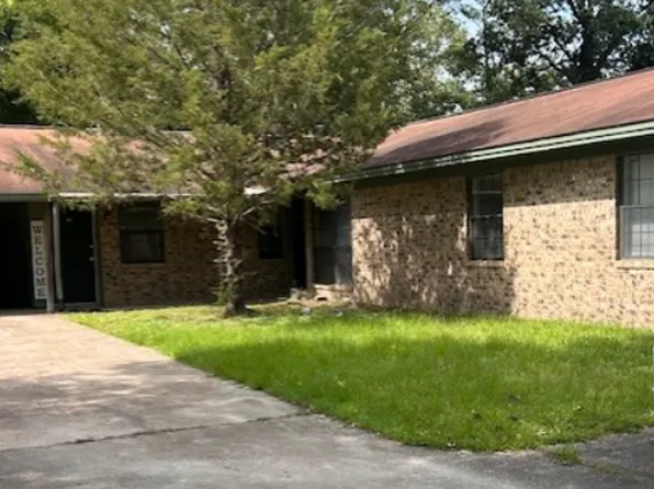 111 Hummingbird Ln, Lufkin, TX 75904