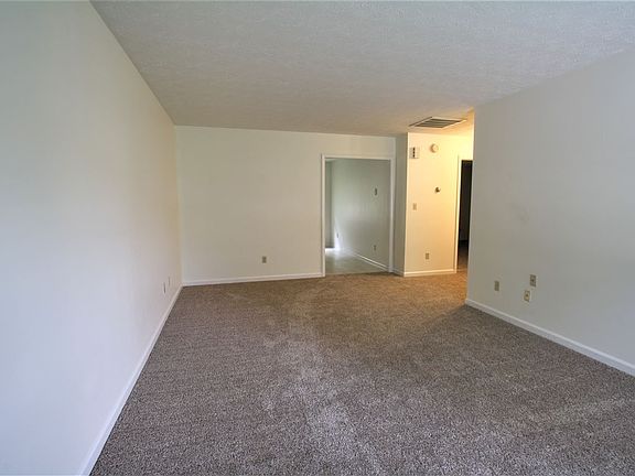 3rd image of 3246/3248 River Oaks Blvd