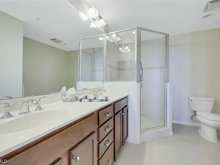 5781 Cape Harbour Dr #708 — Photo 21