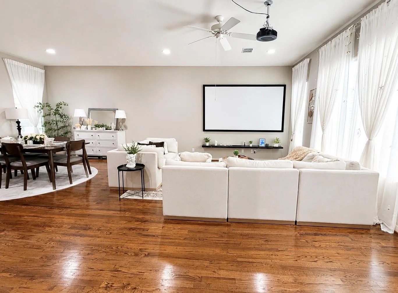 3 bed, 2.5 bath, 2107 sqft, $2,550 — Photo 2