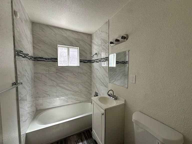 2105 Sunrise Ave — Photo 11