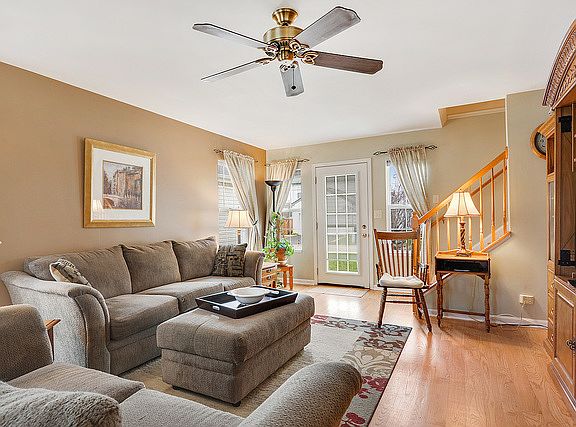 3rd image of 15940 W Iroquois Dr