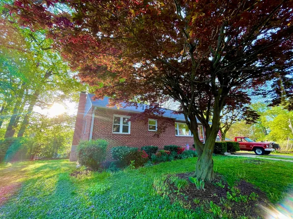 2749 N Wyoming St, Arlington, VA 22213