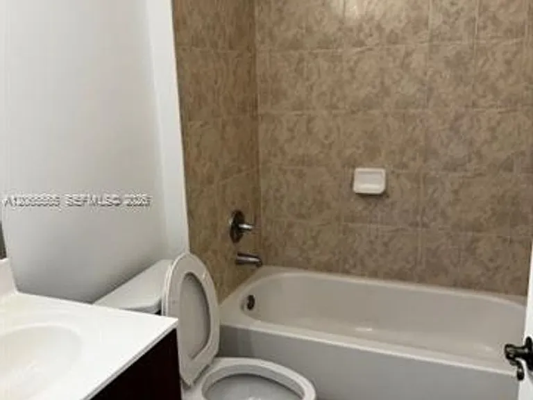 4017 SW 149th Ct #Townhouse 4017 — Photo 13