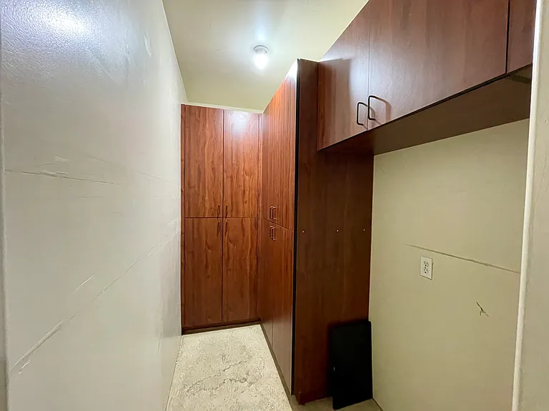 1012 Vessona Cir — Photo 19