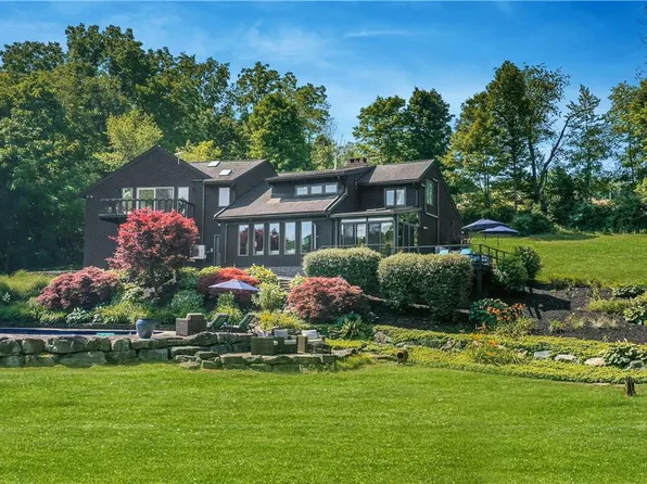 244 Stony Run Valley Rd, Kempton, PA 19529