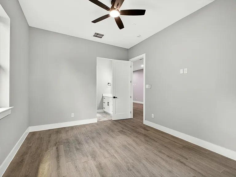 4517 Larch Ln — Photo 40