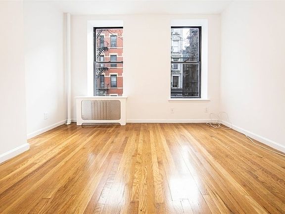 4th image of 361 W 51st St #5FF