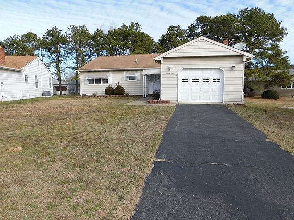3rd image of 21 Lumsden Ct