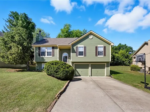 14920 Stonewood Dr, Grandview, MO 64030