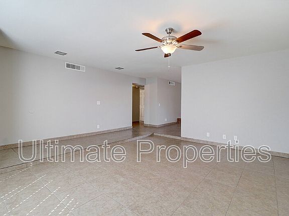 4th image of 4838 W Brown St