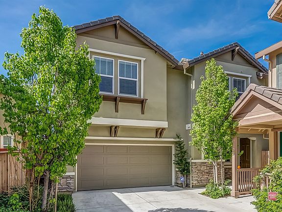2nd image of 153 Kapalua Bay Cir
