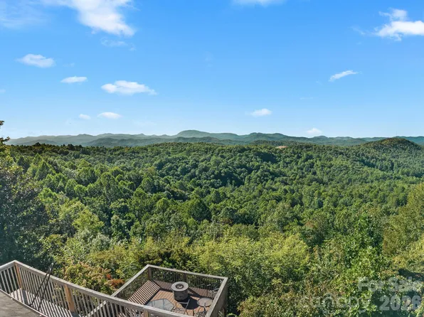 70 Moor Ln, Brevard, NC 28712