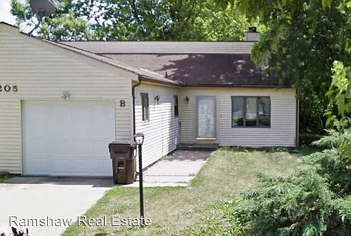 3205 Halifax Dr photo 1