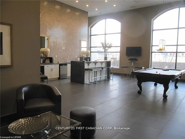 260 Villagewalk Blvd #608 — Photo 8