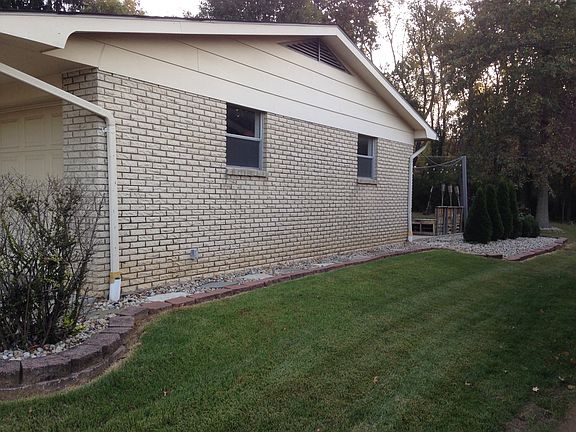 3rd image of 1509 Saint Andrews Dr